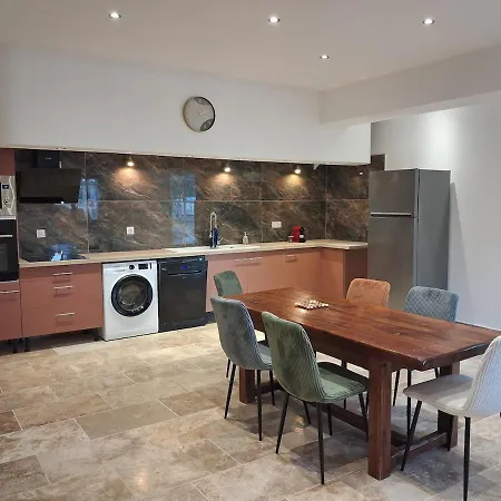 Au Coeur D'un Centre Equestre Apartment